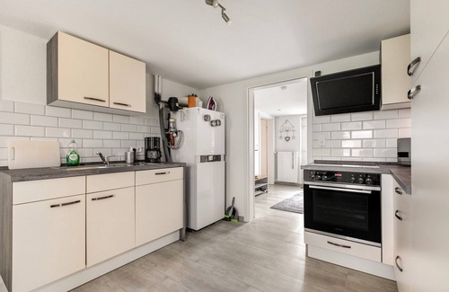 Neuenkirchen House | Holiday Home 'Ferienhaus Angela' with Private Terrace, Private Garden and Wi-Fi