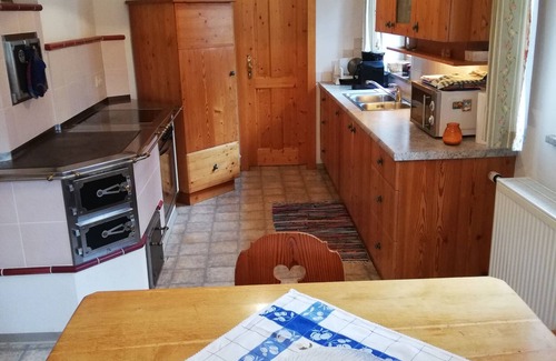 Rieding House | Holiday Home 'Ferienhaus Karin' with Private Terrace, Private Garden and Wi-Fi
