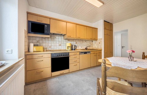 Kreyenbruck House | Holiday Home 'Ferienhaus Inge' with Private Terrace, Private Garden and Wi-Fi