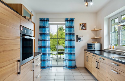 Tittling House | Holiday Home 'Ferienhaus Englburg' with Private Terrace, Private Garden and Wi-Fi