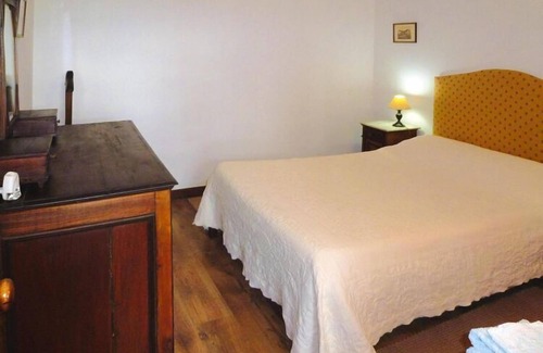 Varzea da Ovelha e Aliviada House | holiday home, Folhada