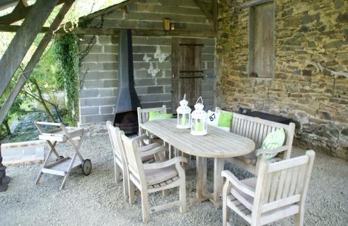 Sussac House | Holiday Home in Limoges with Saltwater Pool
