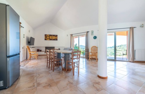 San Sperate House | Holiday Home 'Giunco' with Sea View, Wi-Fi and Air Conditioning