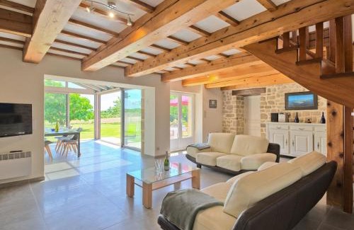 Plouhinec House | Holiday Home Groix by Interhome