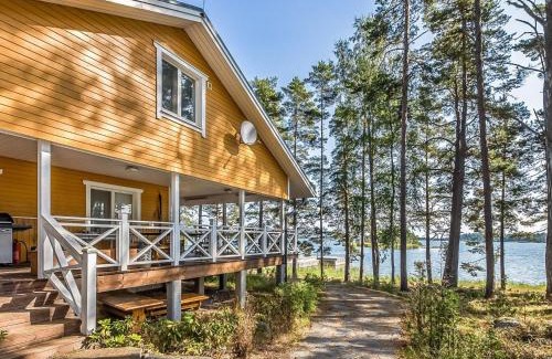 Rosala House | Holiday Home Helga by Interhome