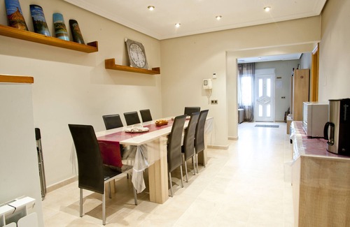 Murchante House | Holiday Home House Angelita