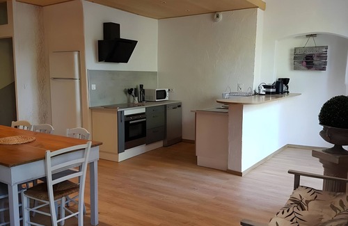 Revel House | Holiday Home 'House with Pool and Whirlpool' with Private Pool, Private Terrace and Wi-Fi