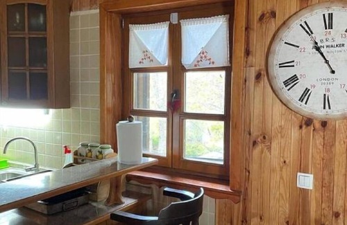 Cujica Krcevina House | Holiday Home Snow Hill with Swimming Pool