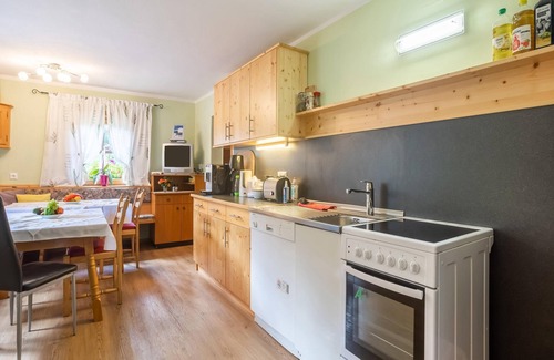 Sankt Oswald House | Holiday Home in Bad Kleinkirchheim
