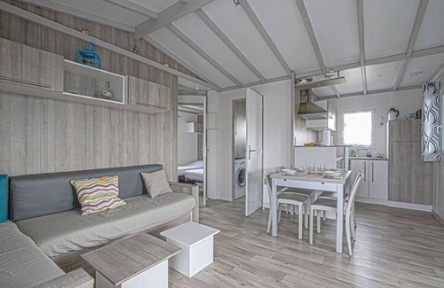 Grandcamp-Maisy House | Holiday Home in Grandcamp-Maisy near Beaches