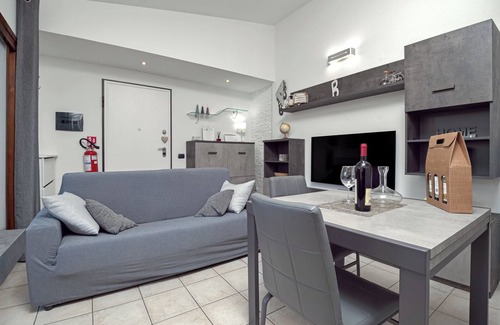 Olbia House | Holiday Home 'Il Borghetto' with Private Terrace, Wi-Fi and Air Conditioning