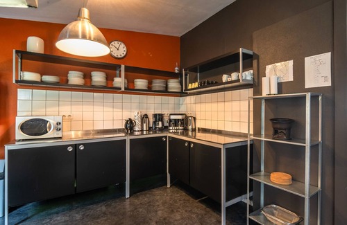 Ovifat House | Holiday Home in Ovifat with Sauna & Forest