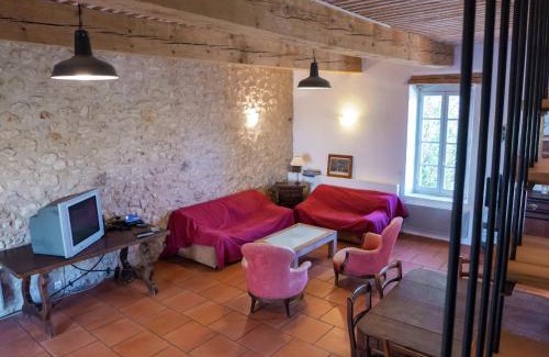 Murviel-les-Beziers House | Holiday Home in Béziers with Pool and Vineyard