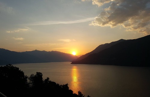 Nizzolino House | Holiday home in Cannobio, overlooking the "Lago Maggiore" annex garden and swimming pool