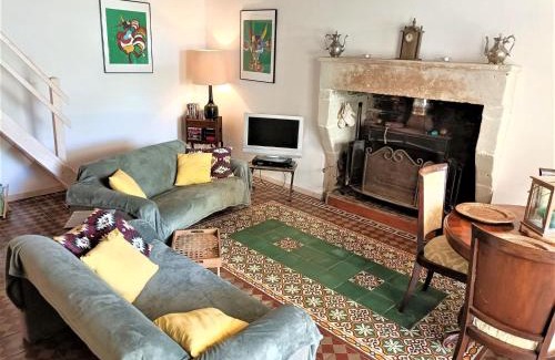 Saint-Jean-de-Sauves House | Holiday Home in Loire near Castles and Nature