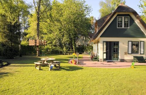 Heeten House | Holiday Home in Heeten near Forest, cleaning included
