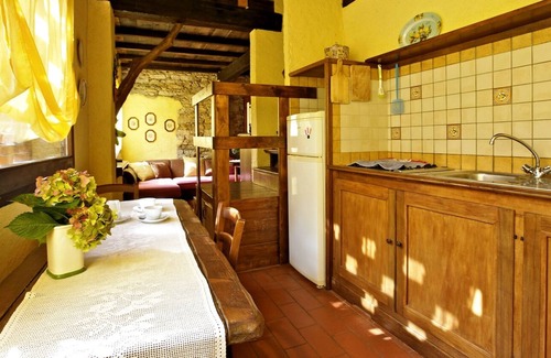Rancio Valcuvia Apartment | Holiday home in a former mill from the 18th century. With 10 000 m�� of land and pool