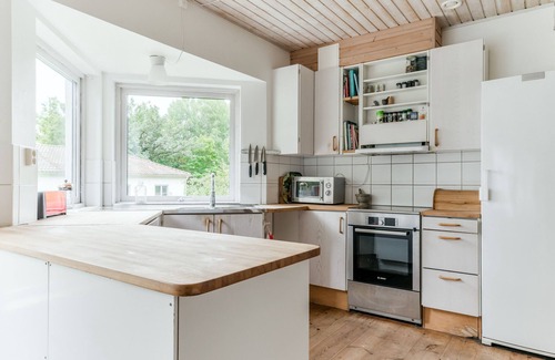 Jarna Ski Chalet | Holiday Home in Järna with fantastic views | SE13011