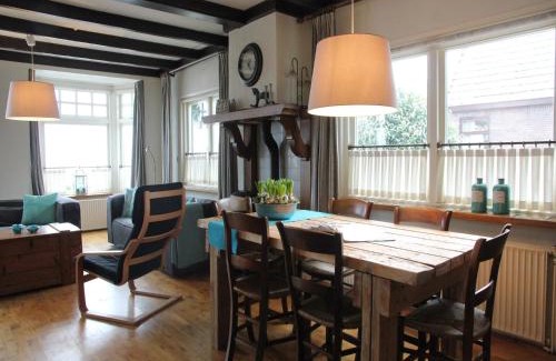 Nijeberkoop House | Holiday Home in Nijeberkoop near Nature