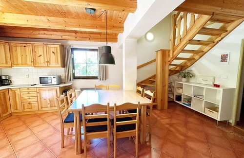 Rudnik u Vrchlabi House | Holiday Home in Rudník with private garden
