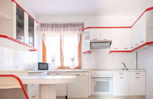 A Lanzada House | Holiday Home in Sanxenxo near Beach
