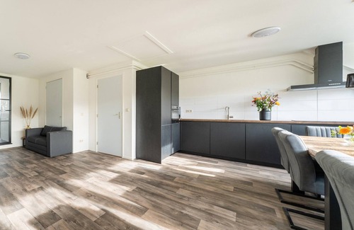 Silvolde House | Holiday Home in Silvolde with Hot Tub
