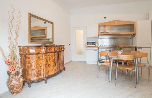 Bomerano Apartment | Holiday home in the center of Bomerano, one step away from the Path of the Gods.