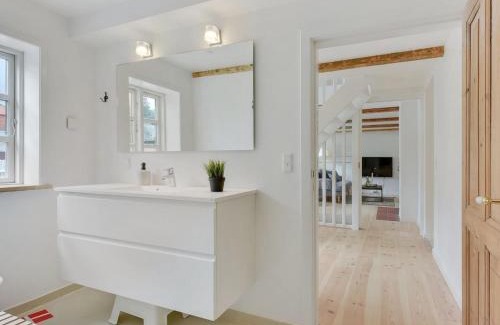 Skagen House | Holiday Home Juhana - 150m from the sea by Interhome
