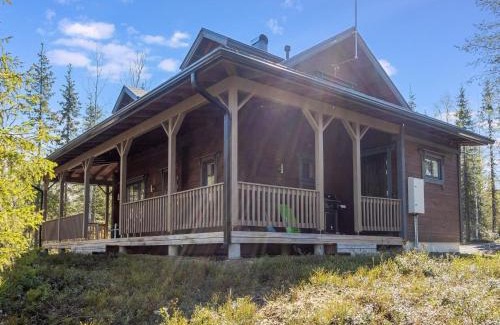 Kuusamo House | Holiday Home Kiehtäjän lahti by Interhome