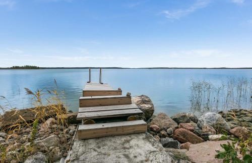 Askainen House | Holiday Home Kotkanpesä by Interhome