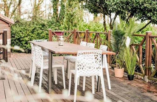 Loupiac House | Holiday Home L'Eglantier by Interhome