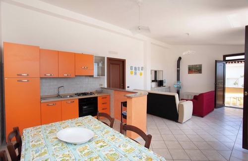 La Caletta House | Holiday Home 'La Caletta Casa per Vacanze' with Sea View & Terrace