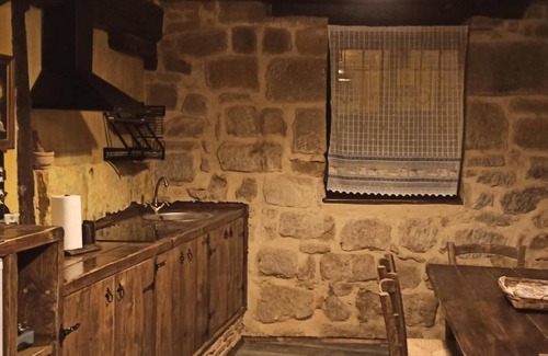 Abalos House | Holiday Home 'La Casa Del Ayer' with Mountain View