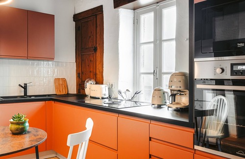 Nuaille d'Aunis House | Holiday Home "La Closerie de l'Écrevisse" with Private Whirlpool & Wi-Fi