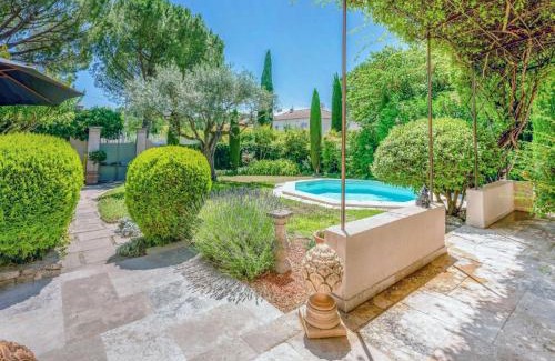 Carpentras House | Holiday Home La Noria by Interhome