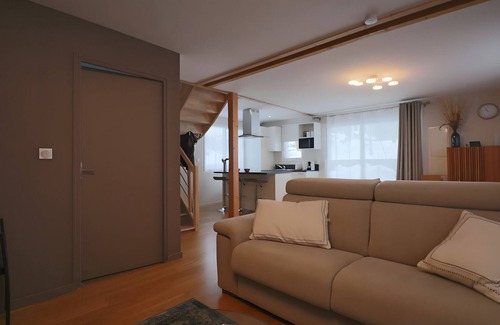 Mont-Dore House | Holiday Home 'La Petite Montille' with Mountain View and Wi-Fi