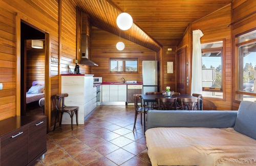 Cullera House | Holiday Home 'La Tramuntana' with Private Terrace, Wi-Fi and Air Conditioning