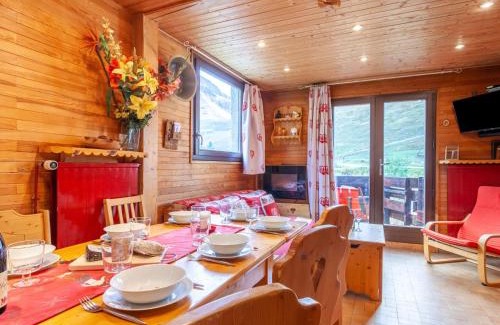 Val Claret House | Holiday Home Le Cafetan - Les Chartreux by Interhome