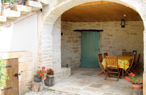 Nuzejouls House | Holiday Home Le Mas de Serre by Interhome