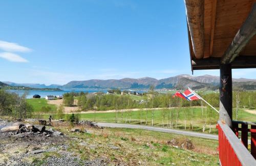 Aheim House | Holiday Home Lenebu by Interhome
