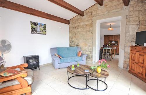 Montreal House | Holiday Home Les Lauriers Roses by Interhome