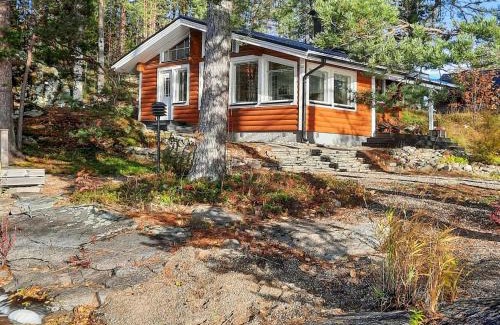 Tuusniemi House | Holiday Home Lomasuvas by Interhome