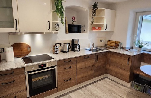 Theilenhofen House | Holiday Home 'Magisches Wachstein XL' with Private Garden and Wi-Fi