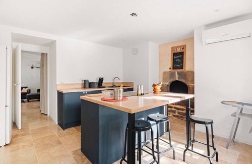 Mordelles House | Holiday Home 'Maison De Campagne Rennes Parc Expo' with Private Terrace, Private Garden and Wi-Fi