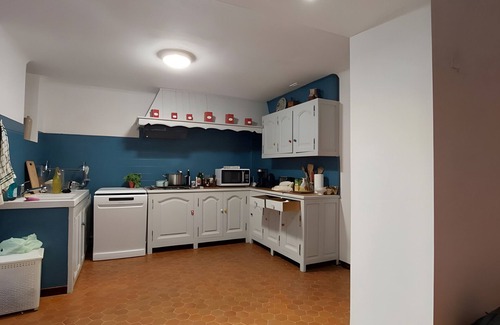Poggiolo House | Holiday Home 'Maison De Jeannette' with Mountain View, Private Terrace and Wi-Fi