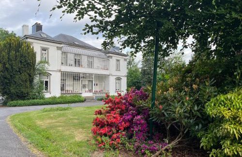 Cul-des-Sarts Villa | Holiday Home Manoir des Sarts