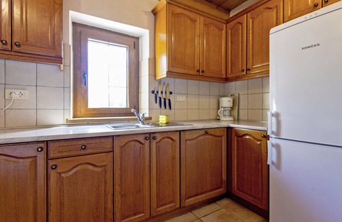 Modrusani House | Holiday home Mariva * large garden, private pool, BBQ, free WiFi