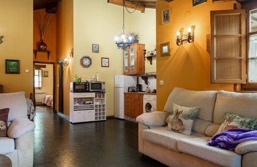 Villayon House | Holiday Home 'Maseda 2' with Mountain View, Shared Terrace and Private Garden