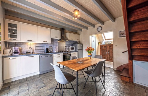 Camaret-sur-Mer House | Holiday Home "Meublé de Tourisme Acanthe" with Sea View, Private Terrace & Wi-Fi