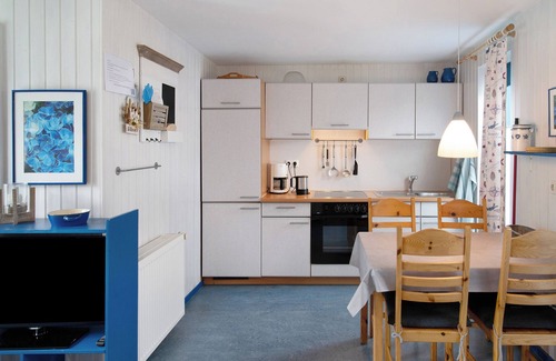 Meschendorf House | Holiday home "Möve ABA Bungalow 63" with private terrace and WLAN